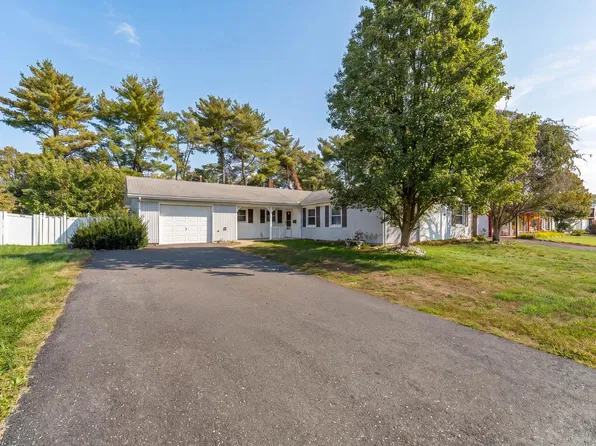 89 Triangle Ln, Willingboro, NJ 08046