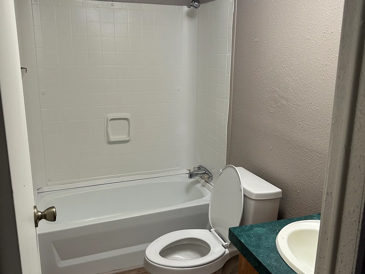 1120 E Holden St — Photo 4