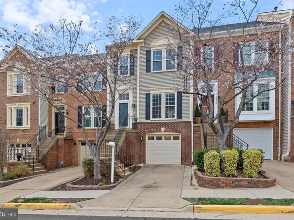 5577 Jowett Ct, Alexandria, VA 22315