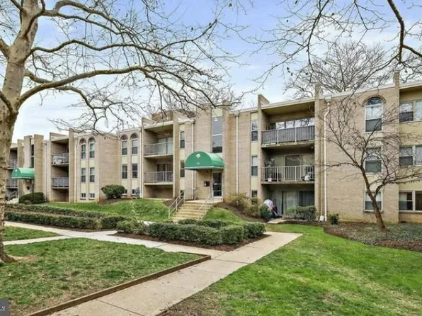 17 Canterbury Sq APT 201, Alexandria, VA 22304