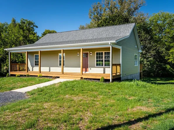 3910 Lee Hwy, Weyers Cave, VA 24486