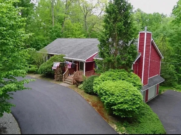 1215 South St, Barre, MA 01005