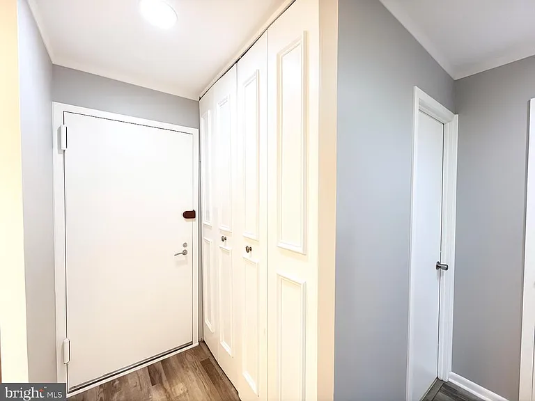 6100 Henry Ave #4I — Photo 8