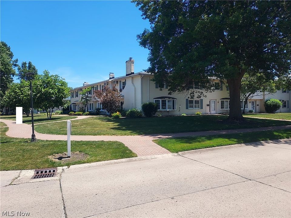 1st image of 6-10 Meadowlawn Dr
