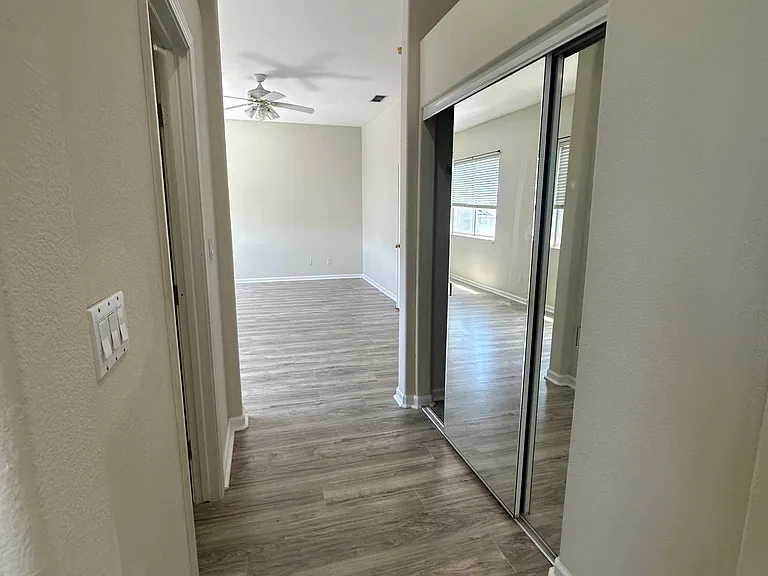 2104 Lynwood Way — Photo 22
