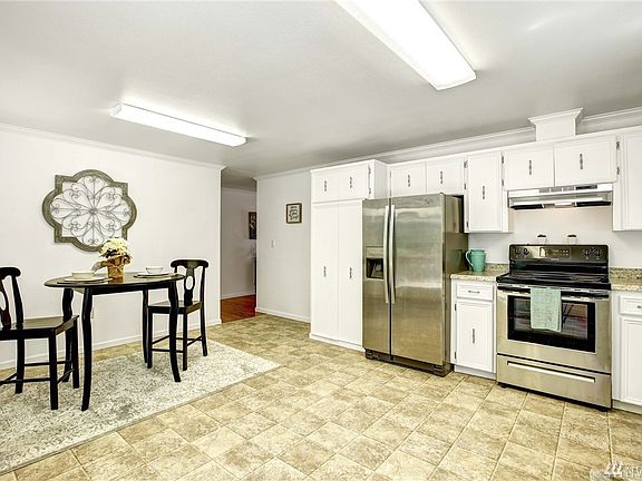 4th image of 5710 83rd Ave W