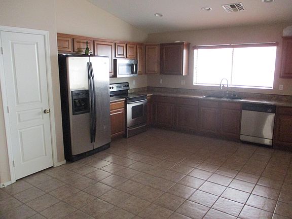 4th image of 1541 E Alba Dr