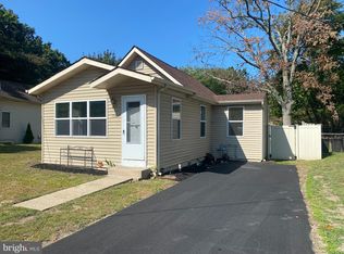 108 Walnut Ln, Pine Hill, NJ 08021