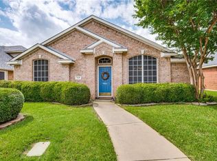 1640 Castle Rock Dr, Lewisville, TX 75077