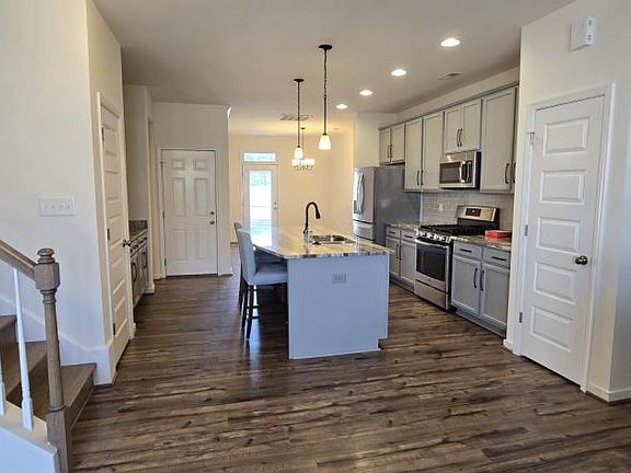 2nd image of 10805 Ashton Poole Pl