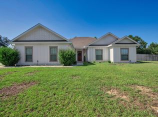 195 Wheat Dr, Crestview, FL 32536