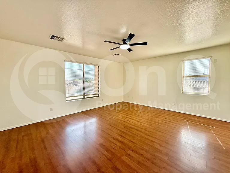 9940 E Medina Ave — Photo 11