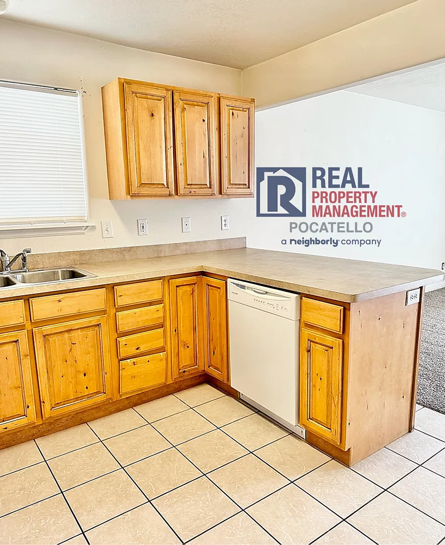 4353 Opal Ave — Photo 4