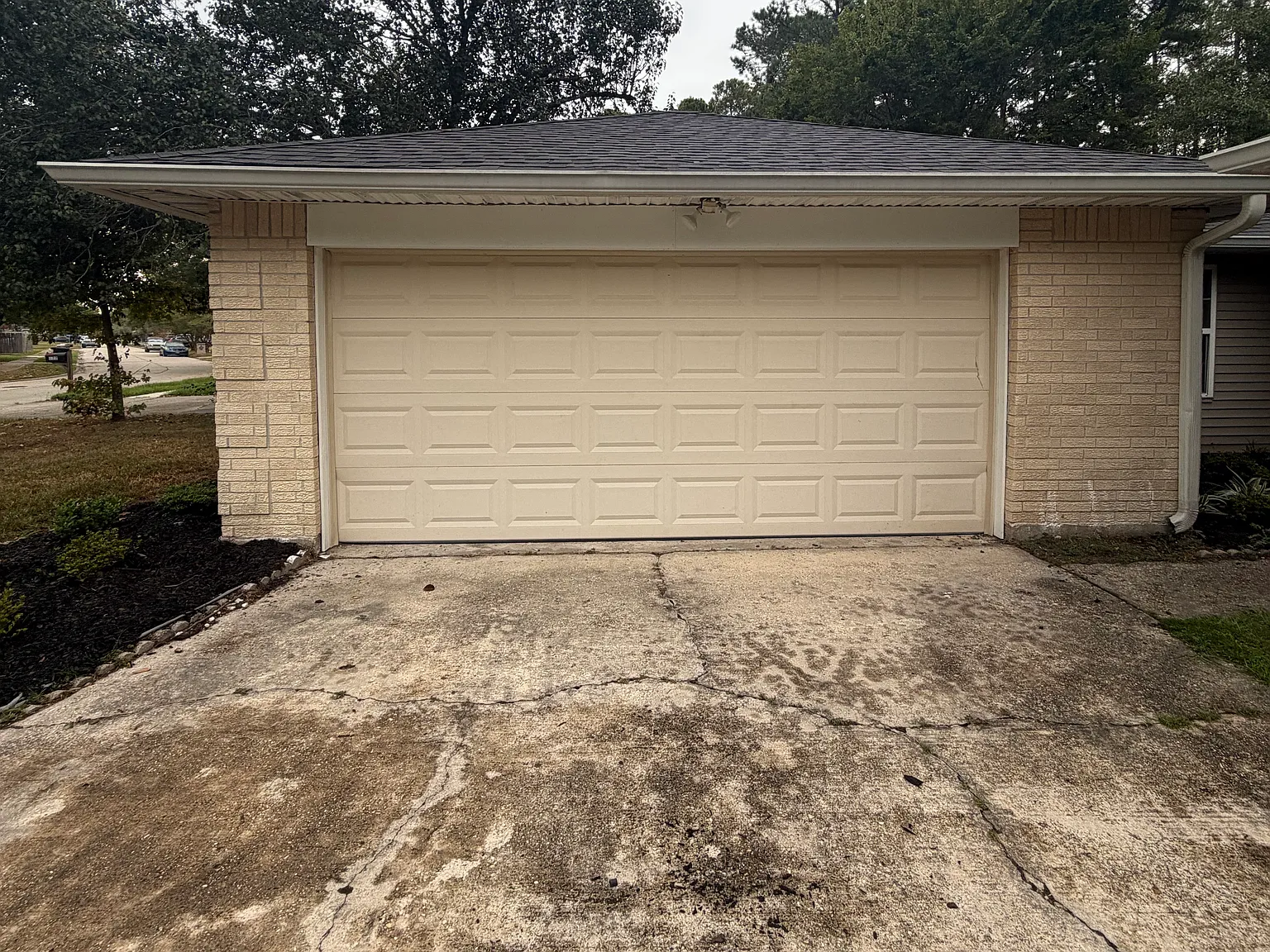 3 bed, 1660 sqft, $2,200 — Photo 3