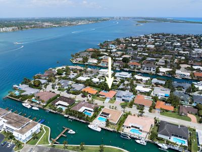 1050 Singer Drive, Riviera Beach, FL, 33404