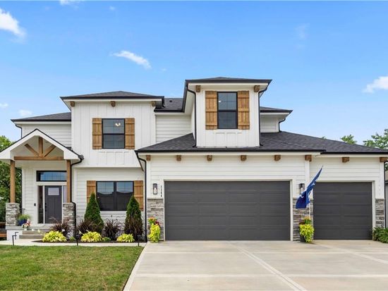 1144 SW Heather Dr, Lees Summit, MO 64081