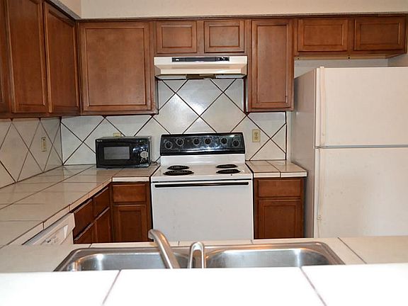 3rd image of 6336 W Airport Blvd #633