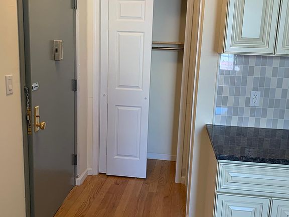 3rd image of 10222 43rd Ave Floor 2
