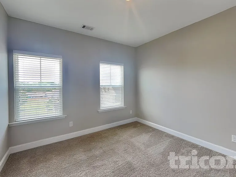 115 Orchard Ln — Photo 20