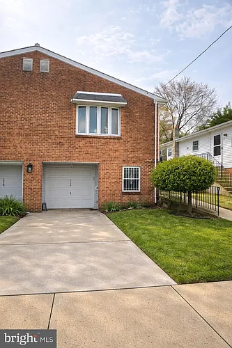 524 Longshore Ave Photo 1