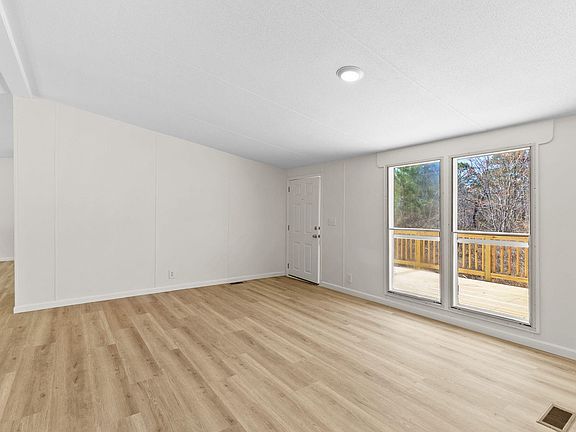 4th image of 840 Ed Thomas Rd