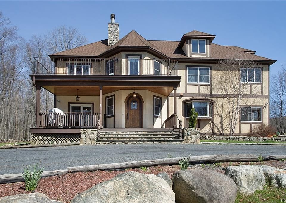 2nd image of 47 Carlson Ct