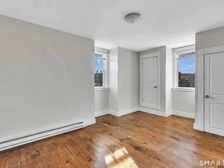 82-86 Water St #6 — Photo 16