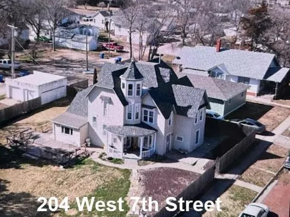 204 W 7th St, Hays, KS 67601