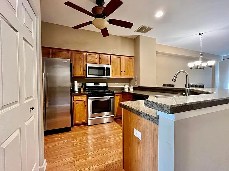 2927 Stonewater Dr #2927 — Photo 3