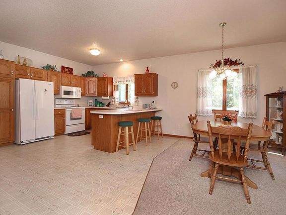 5th image of 706 1st Ave SE