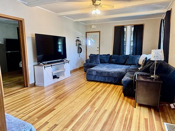 2nd image of 105 W 4th St