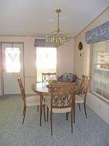 5th image of 471 Petunia Dr