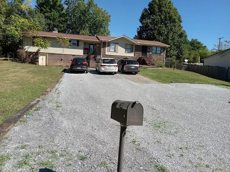 411 Bonnie Brae Dr #1 — Photo 10