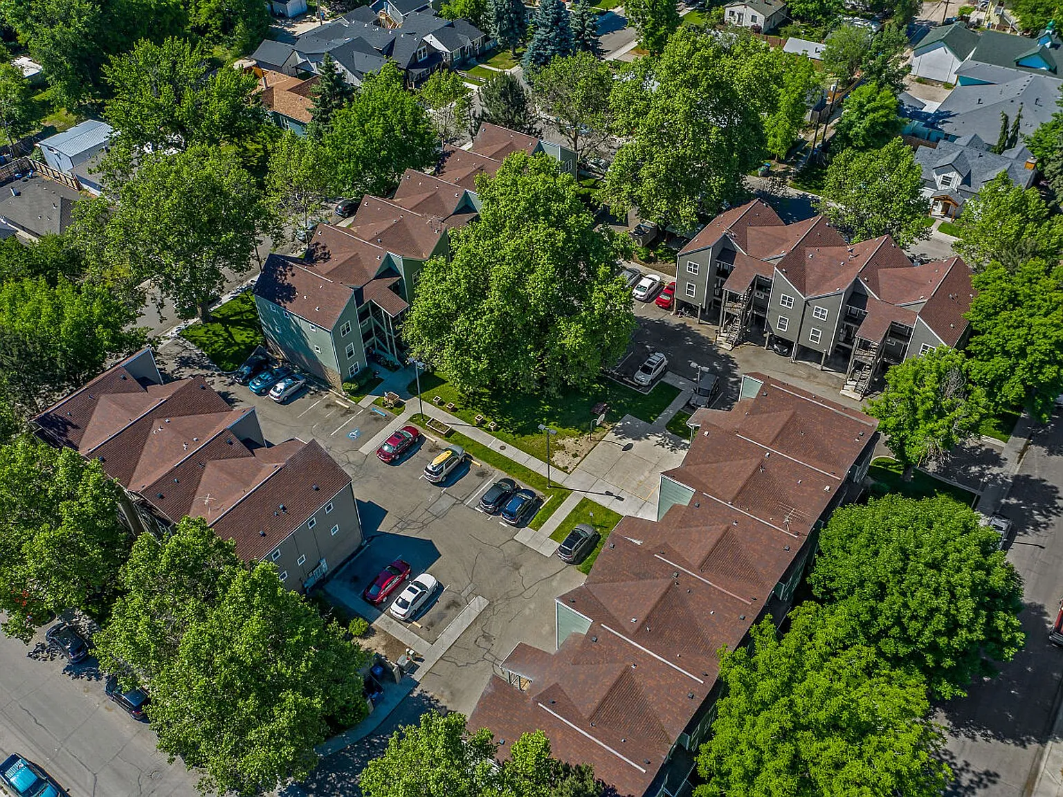Davis Park Apartments — Photo 4