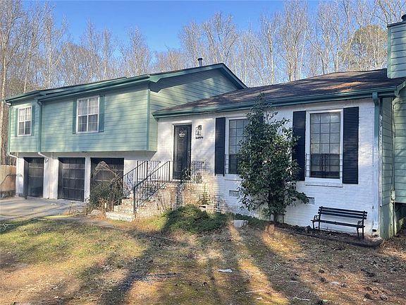 2nd image of 2240 Ebenezer Rd SW