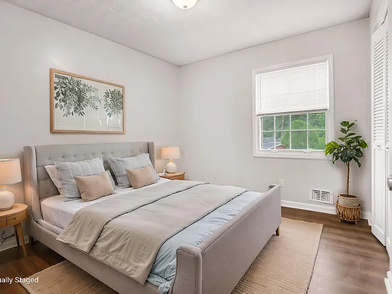 2120 Sandgate Cir — Photo 8