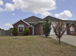 2423 E Persimmon St, Springdale, AR 72764