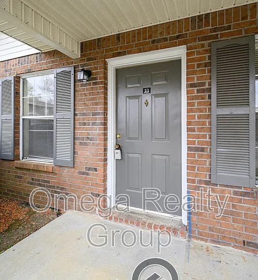 100 Egg And Butter Rd #13 — Photo 4