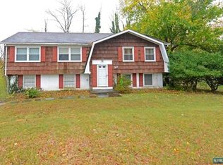 30 Brandon Ave, Wayne, NJ 07470