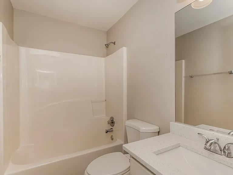 4423 Ravenwood Dr — Photo 16