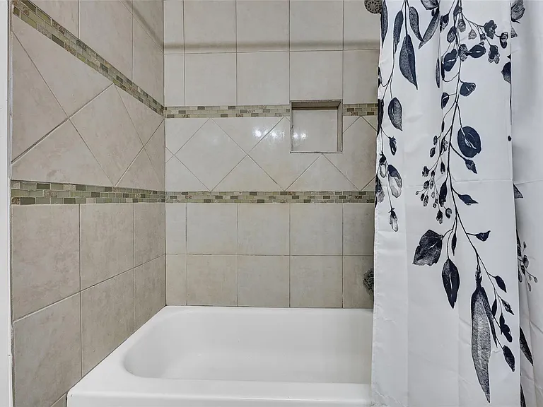 19327 Cypress Harbor Dr — Photo 14