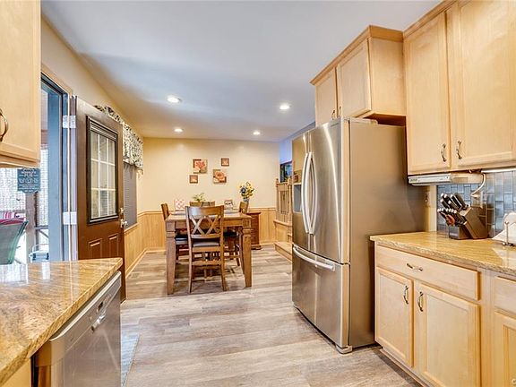 4th image of 2217 Autumn Oaks Ln