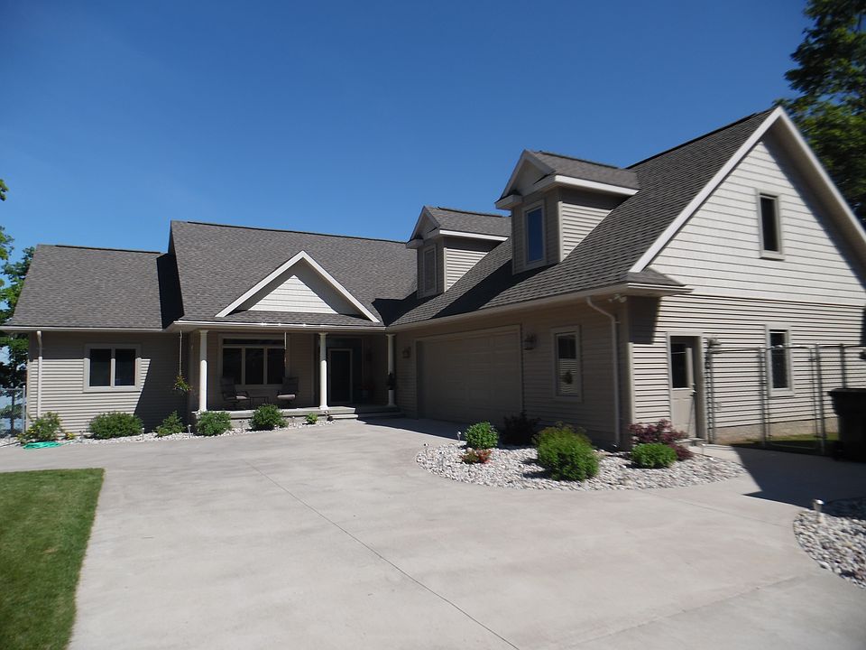 1st image of 8795 Lakeside Dr