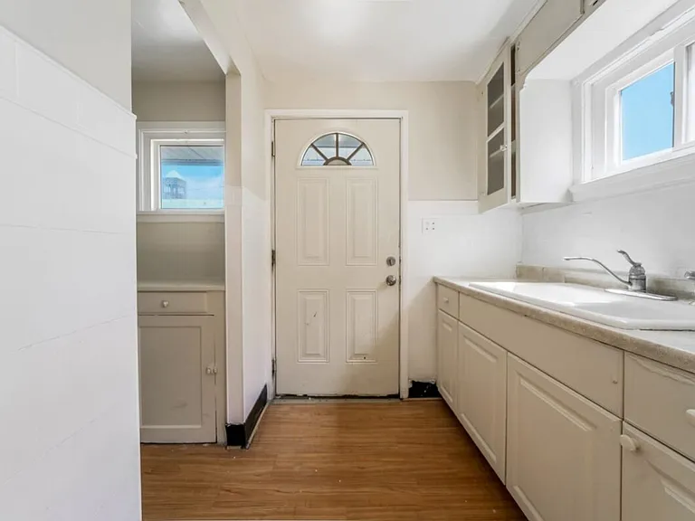 3402 Roehl Ave — Photo 38