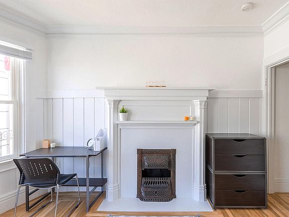 4th image of 2520 College Ave #206