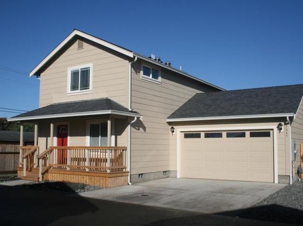 1864 Maplewood Dr, McKinleyville, CA 95519