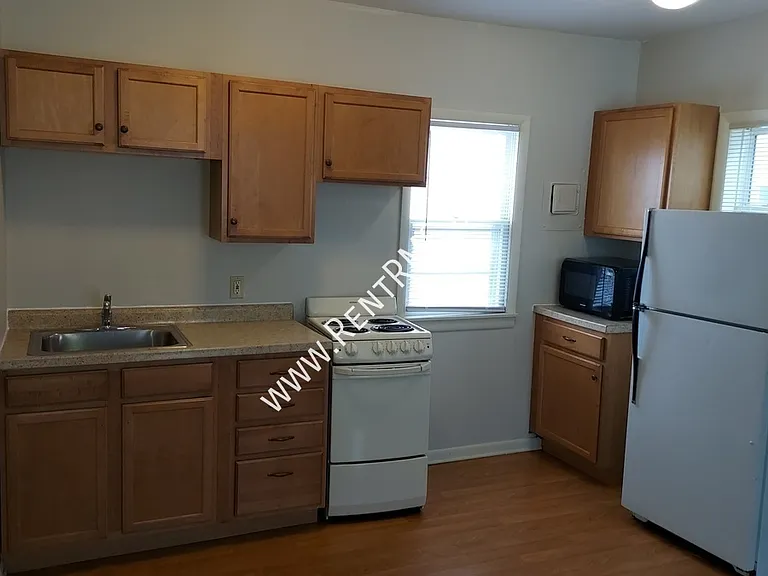 1614 SW College Ave #C — Photo 5