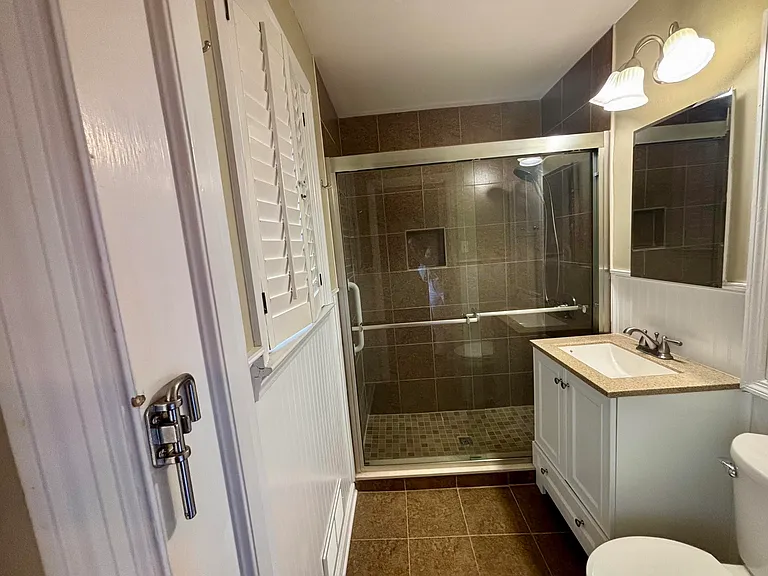 807 Barrett Ln — Photo 19