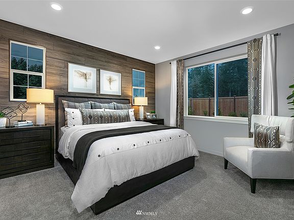 4th image of 12615 177th Avenue E #39