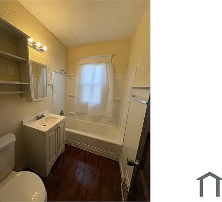 119 S Gardiner Ave — Photo 2